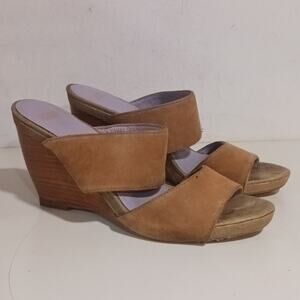 Johnson & Murphy Tan Suede Metallic trim Wedge Sandal sz 8.5